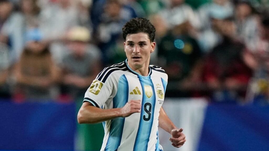 Opsi klub baru Julian Alvarez