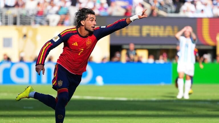 Ferran Torres capai kesepakatan dengan PSG pada bursa transfer 2026